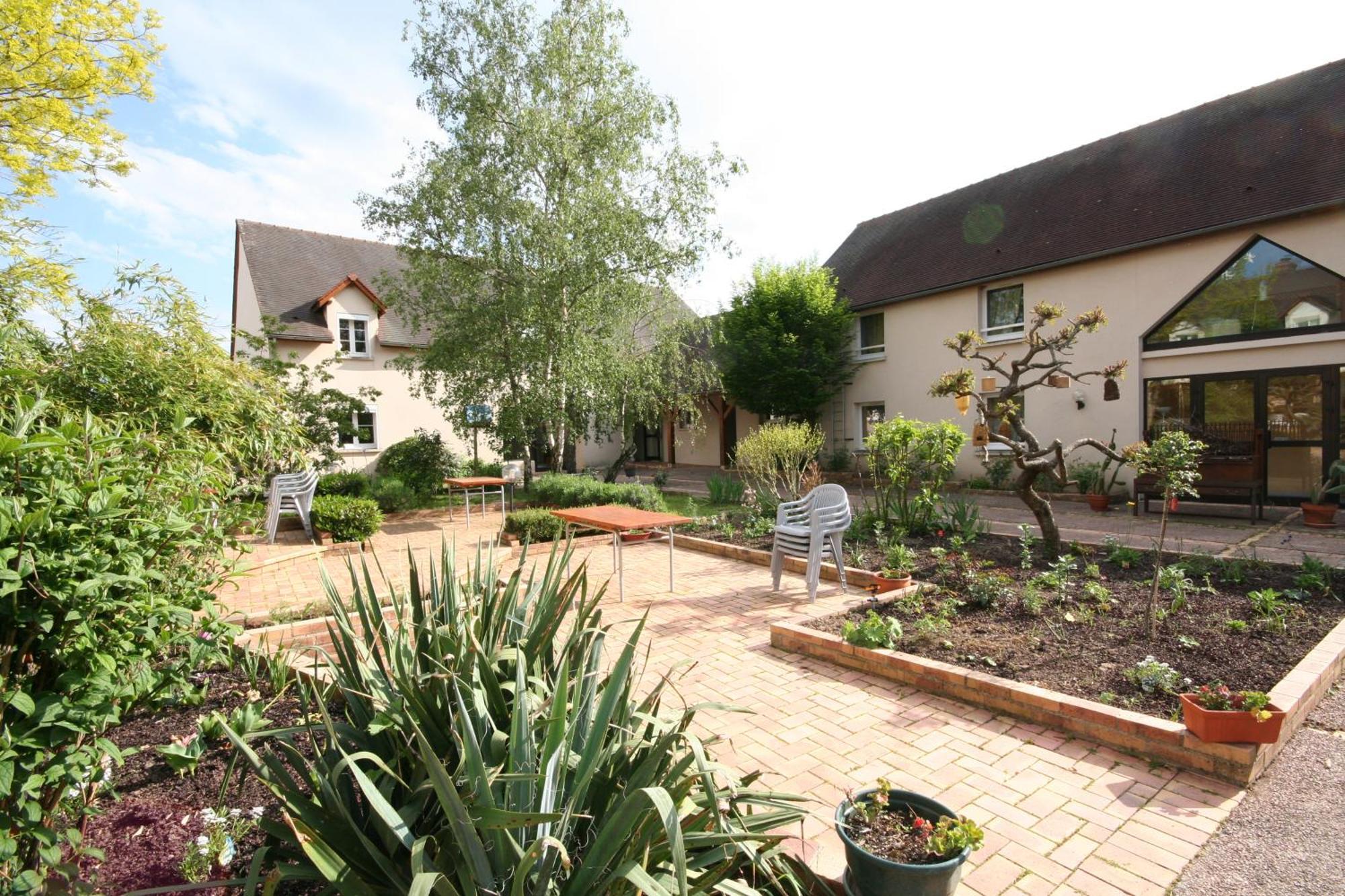 Logis Hotel "Ici M'Aime" Rouvray  Exterior foto