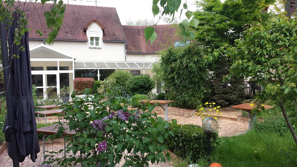 Logis Hotel "Ici M'Aime" Rouvray  Exterior foto